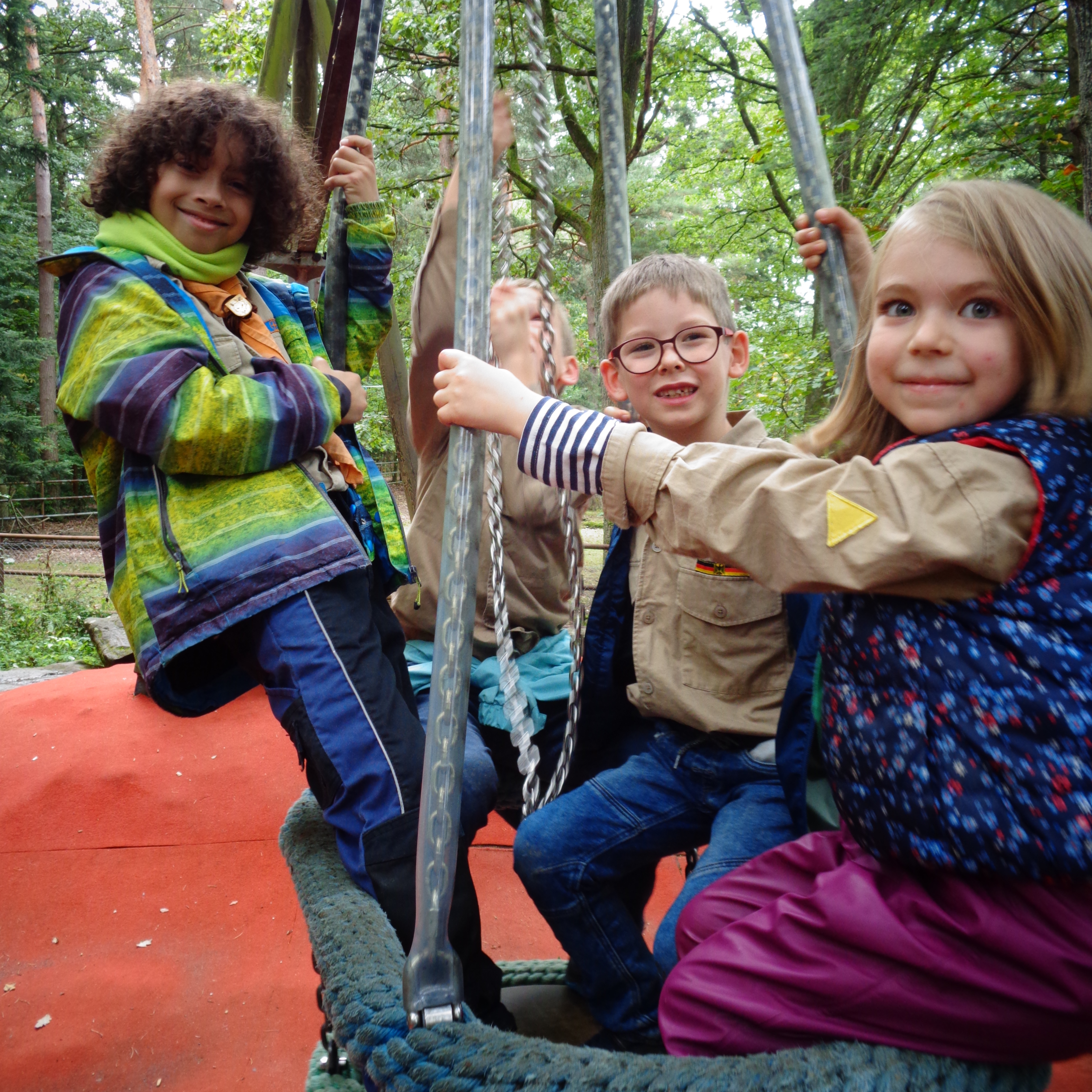 Der Wildpark lädt mit vielen Spielplätzen zum Verweilen ein.