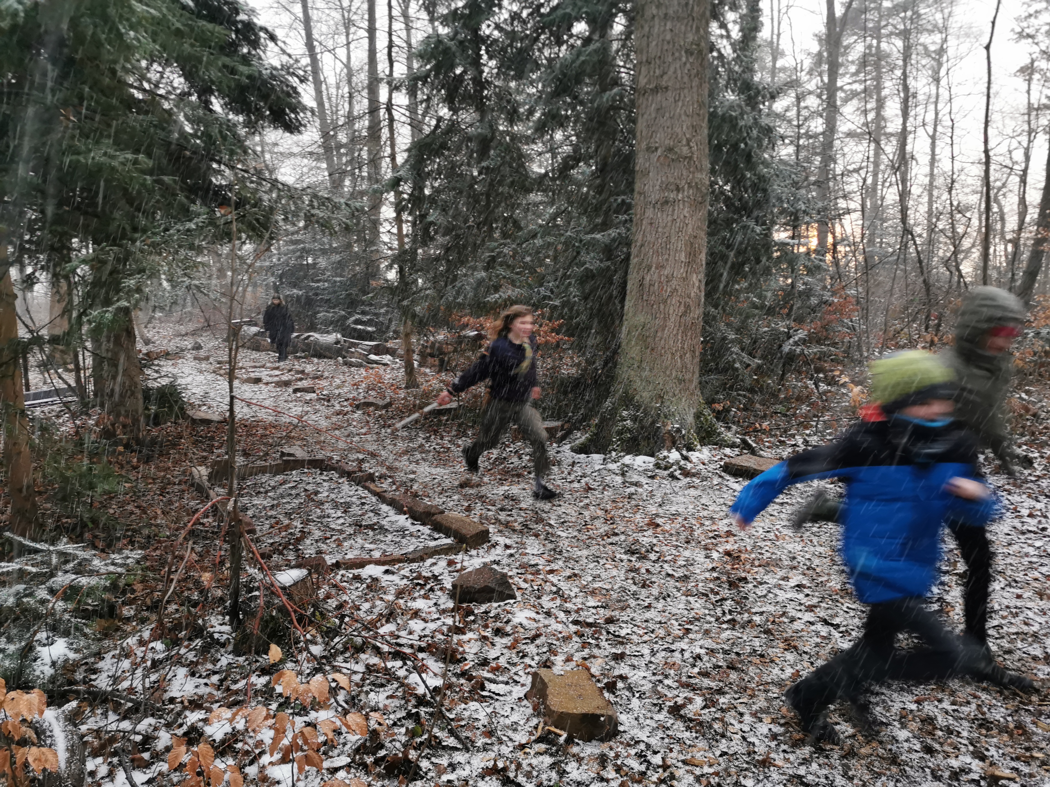 Schneetreiben in der ersten Pfadfinder Gruppenstunde nach dem Lockdown